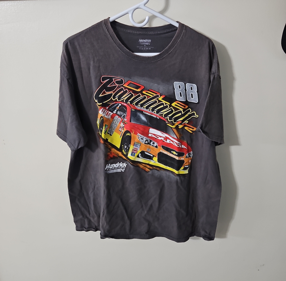 Hendrick Motorsports Men's Gray Dale Earnhardt Jr. 88 Racing Graphic Tee